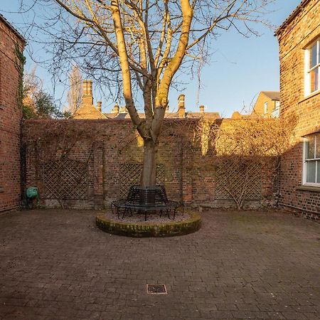 The Old Coach House Daire York Dış mekan fotoğraf